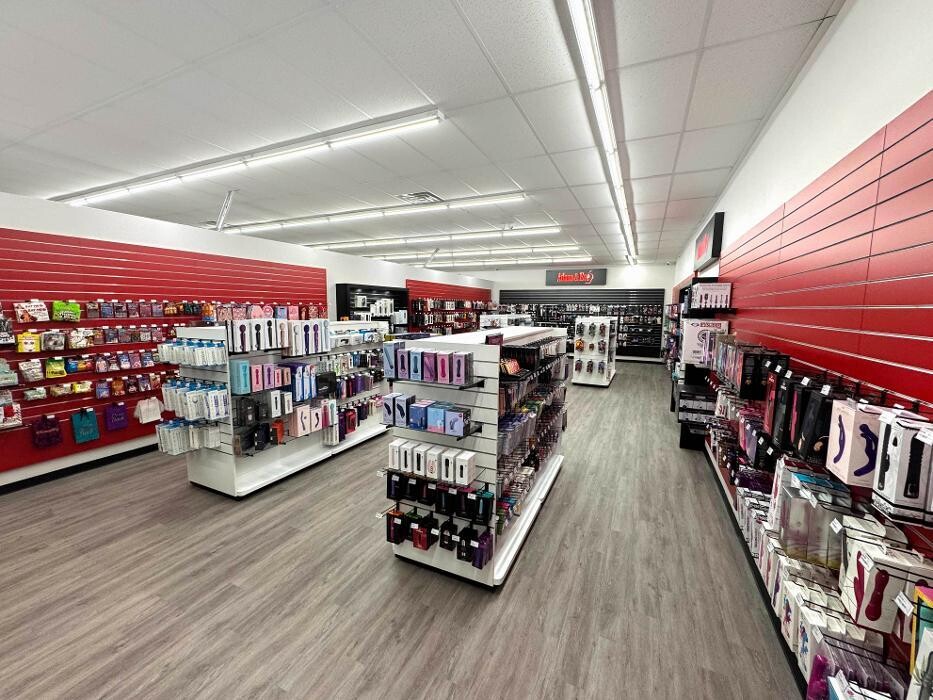 Images Adam & Eve Stores
