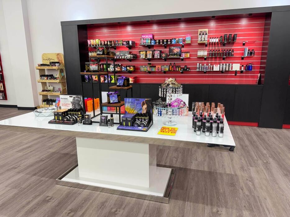 Images Adam & Eve Stores