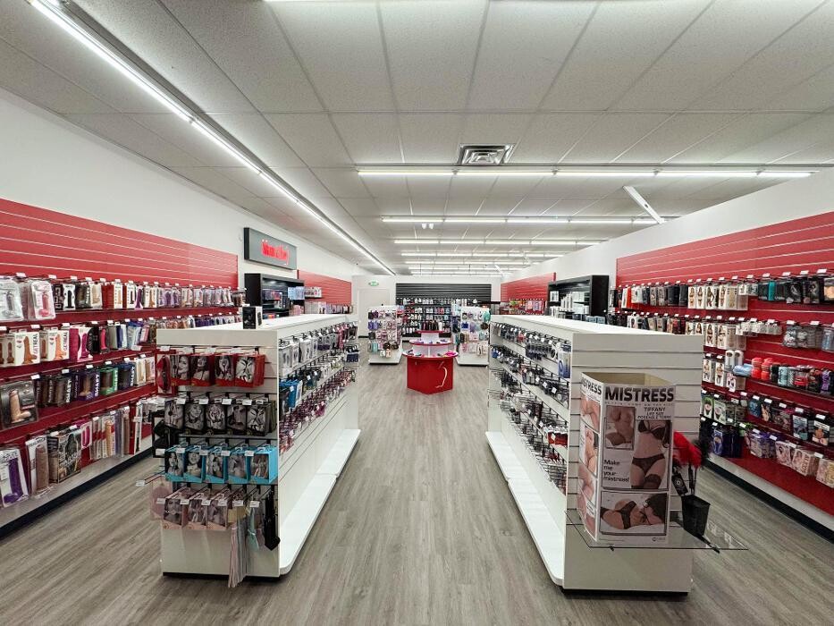 Images Adam & Eve Stores
