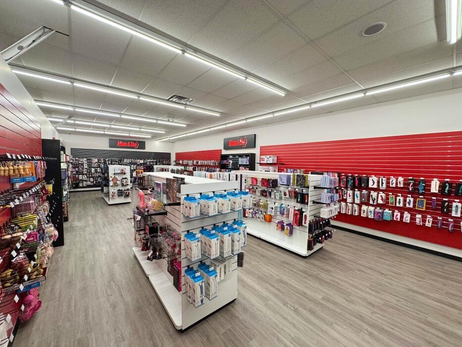Images Adam & Eve Stores