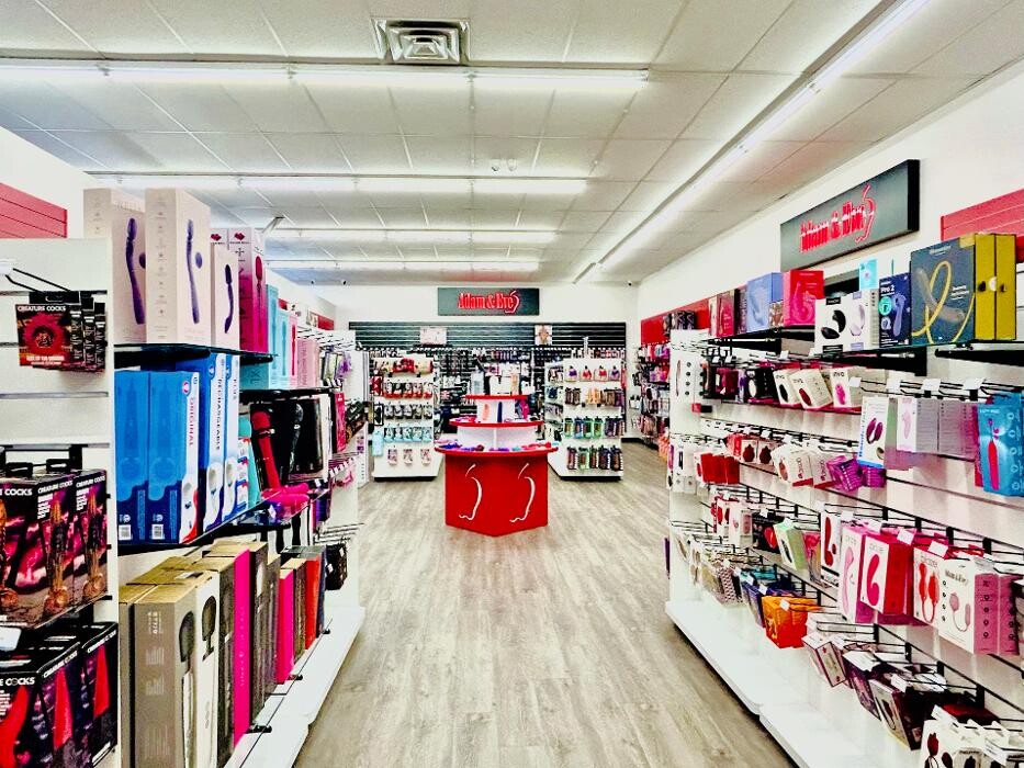 Images Adam & Eve Stores