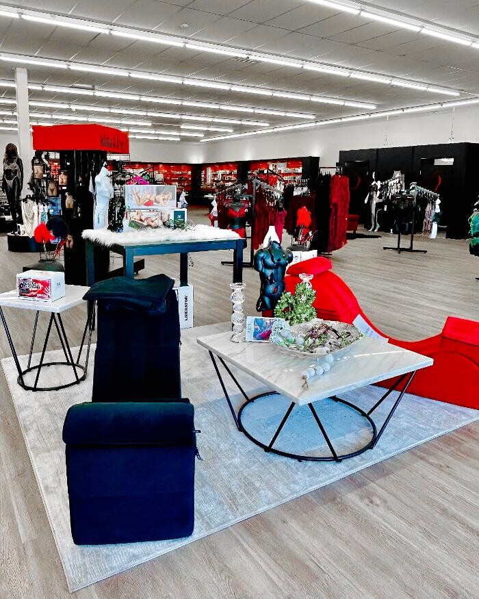 Images Adam & Eve Stores