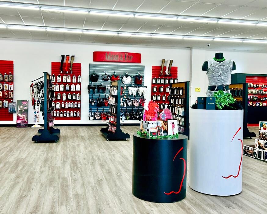 Images Adam & Eve Stores