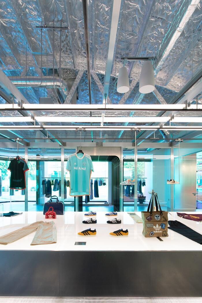 Images adidas Flagship Store West Hollywood