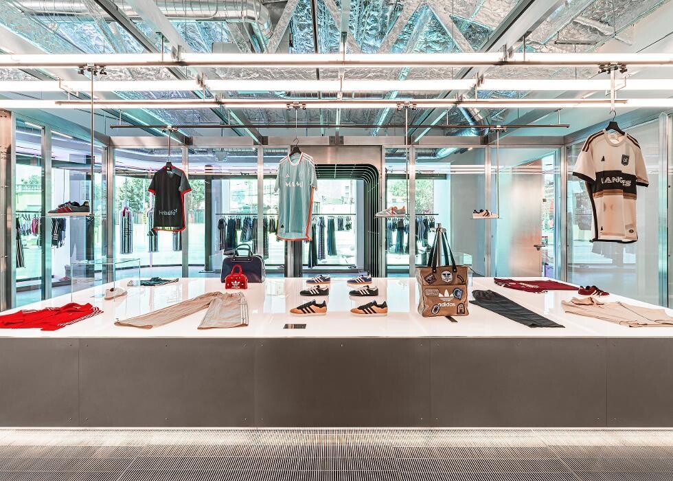 Images adidas Flagship Store West Hollywood