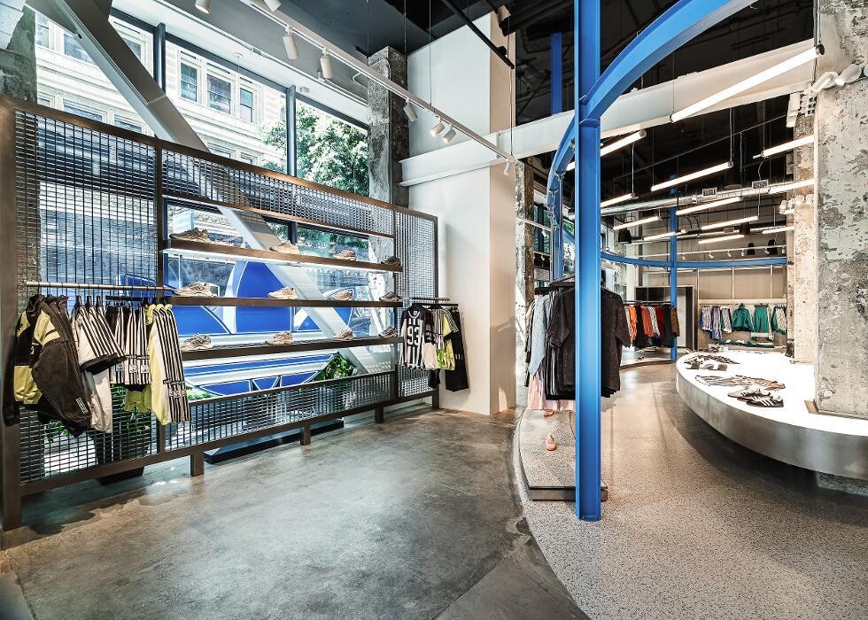 Images Originals Flagship Store Los Angeles