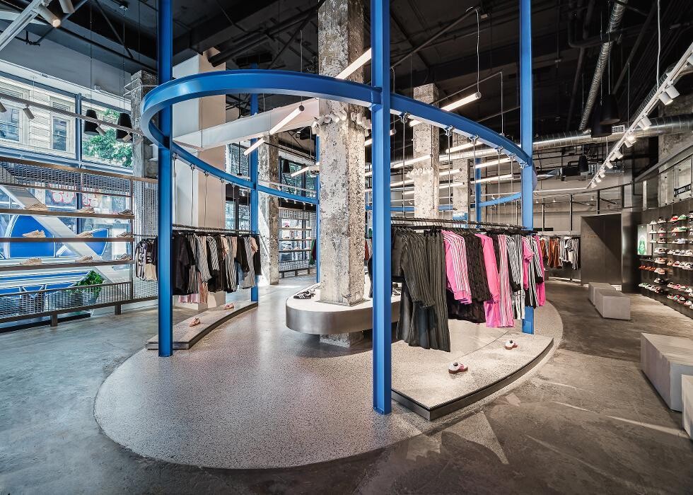Images Originals Flagship Store Los Angeles