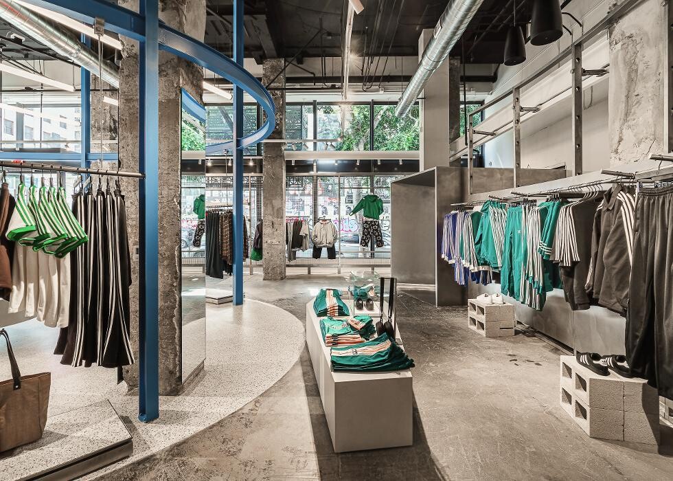 Images Originals Flagship Store Los Angeles