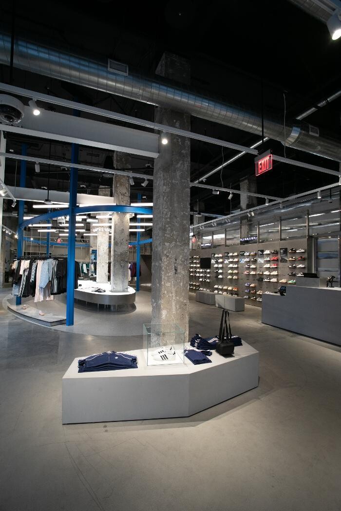 Images Originals Flagship Store Los Angeles