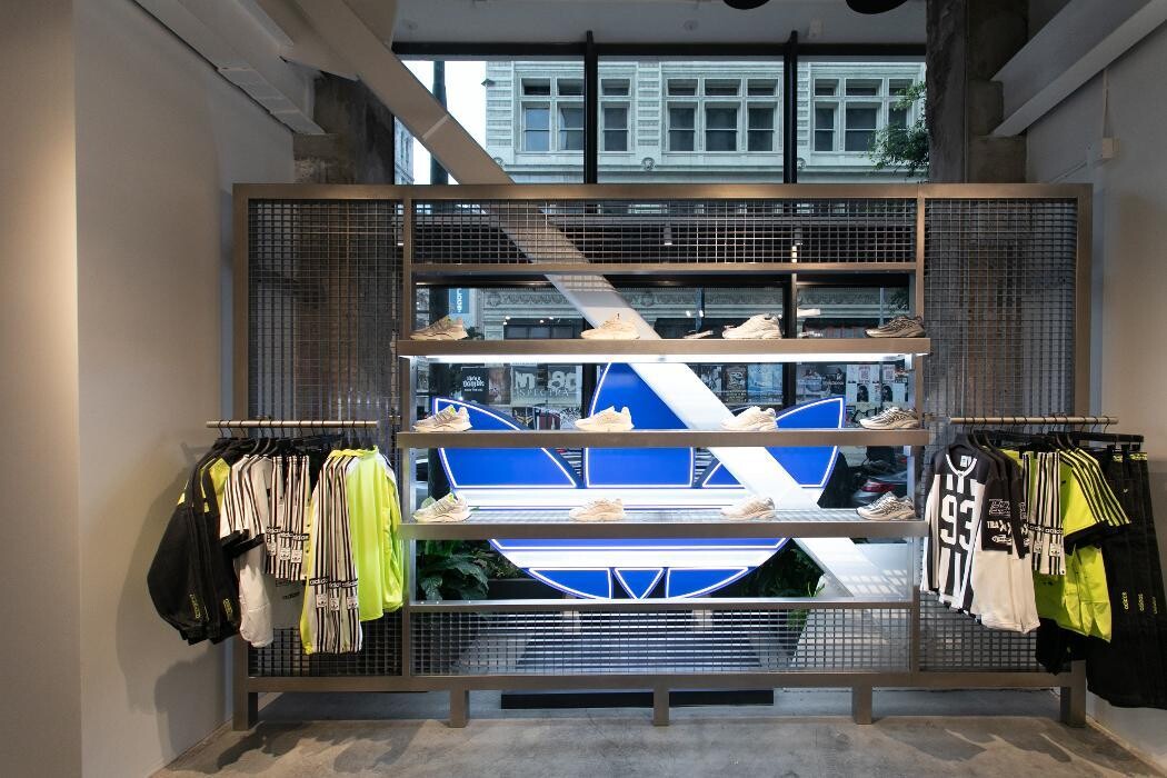 Images Originals Flagship Store Los Angeles