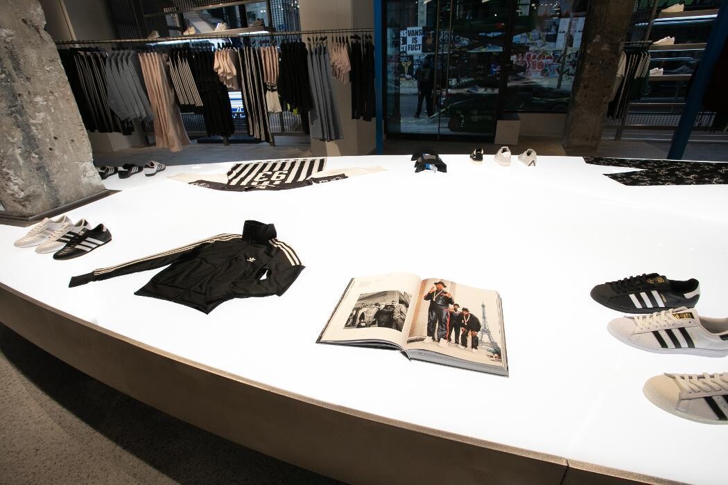 Images Originals Flagship Store Los Angeles