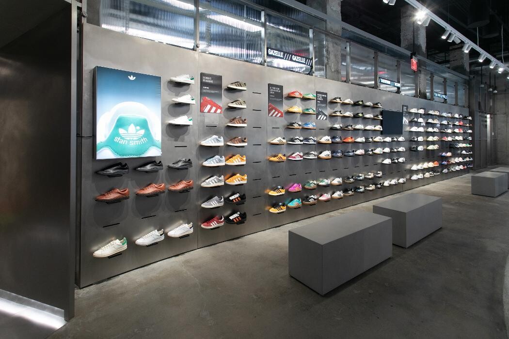 Images Originals Flagship Store Los Angeles
