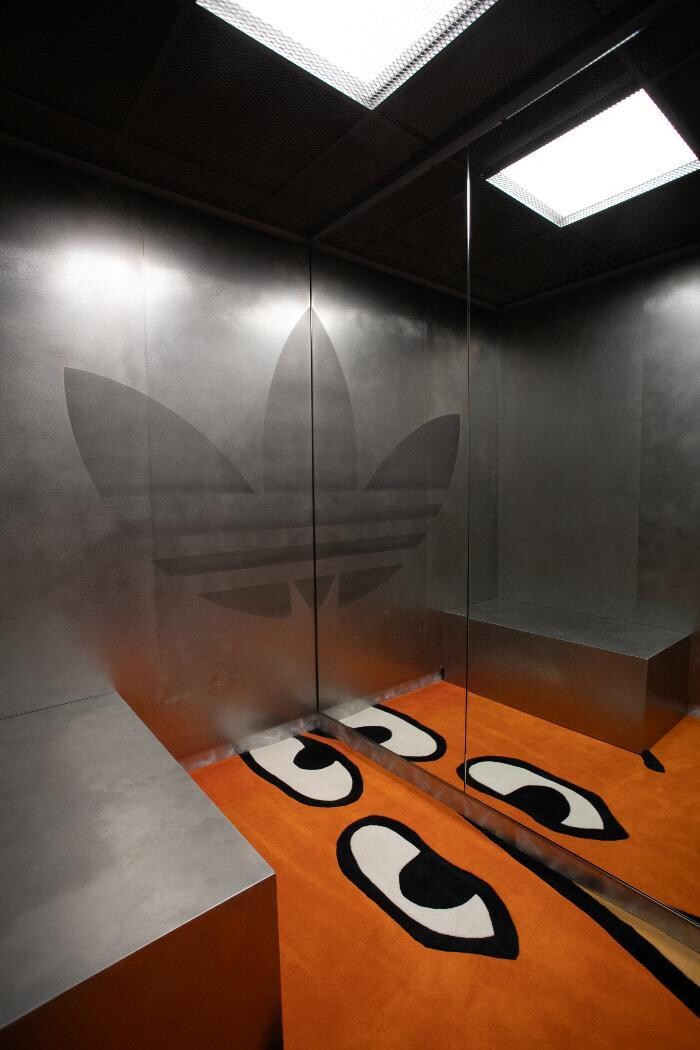 Images Originals Flagship Store Los Angeles