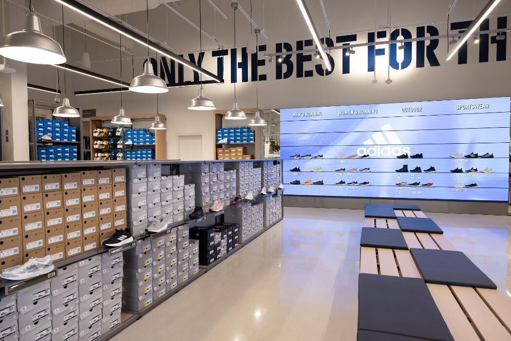 Images adidas Store Shenandoah