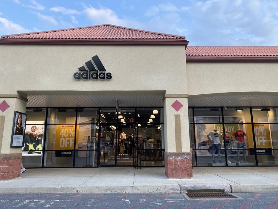 Images adidas Outlet Store Hershey