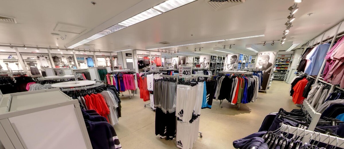 Images adidas Outlet Store Aurora, Aurora Farms Premium Outlets
