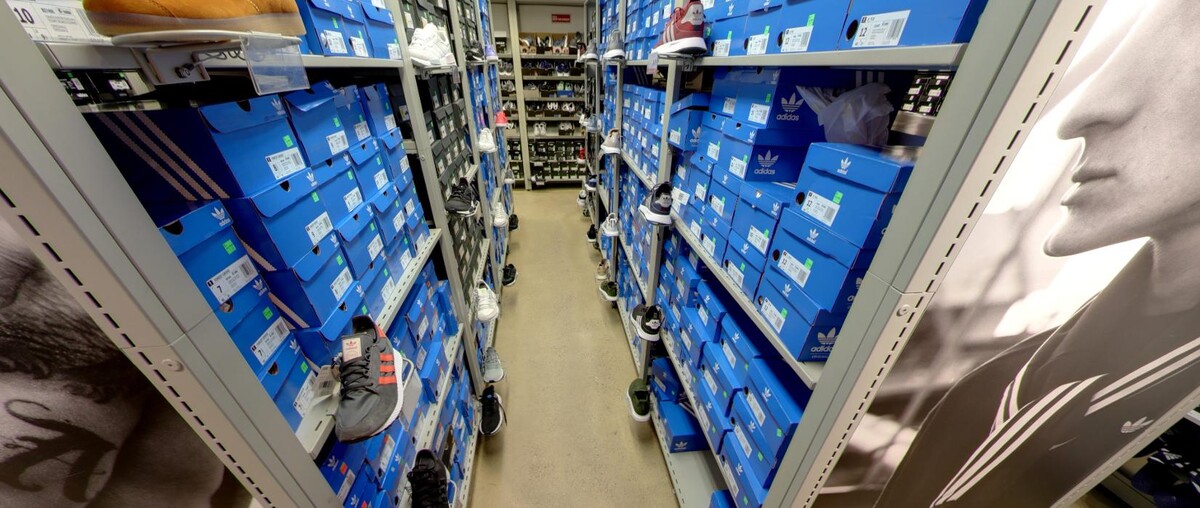 Images adidas Outlet Store Aurora, Aurora Farms Premium Outlets