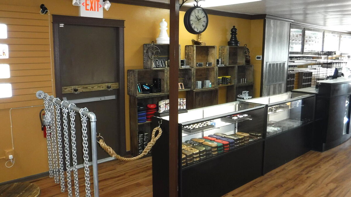 Images American Pure Vapor, LLC.