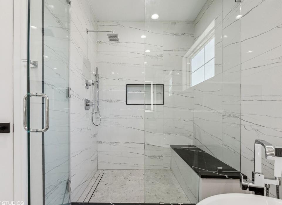 Images Crimson Design and Construction