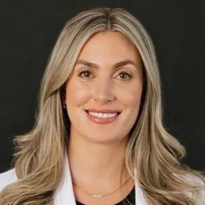 Nina Vlainich, FNP-BC Logo