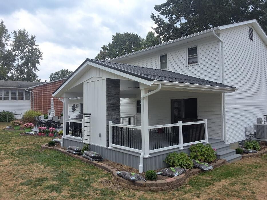 Images Creekside Roofing and Decks