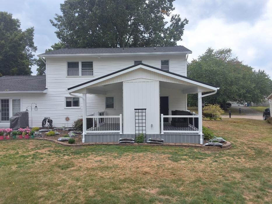 Images Creekside Roofing and Decks