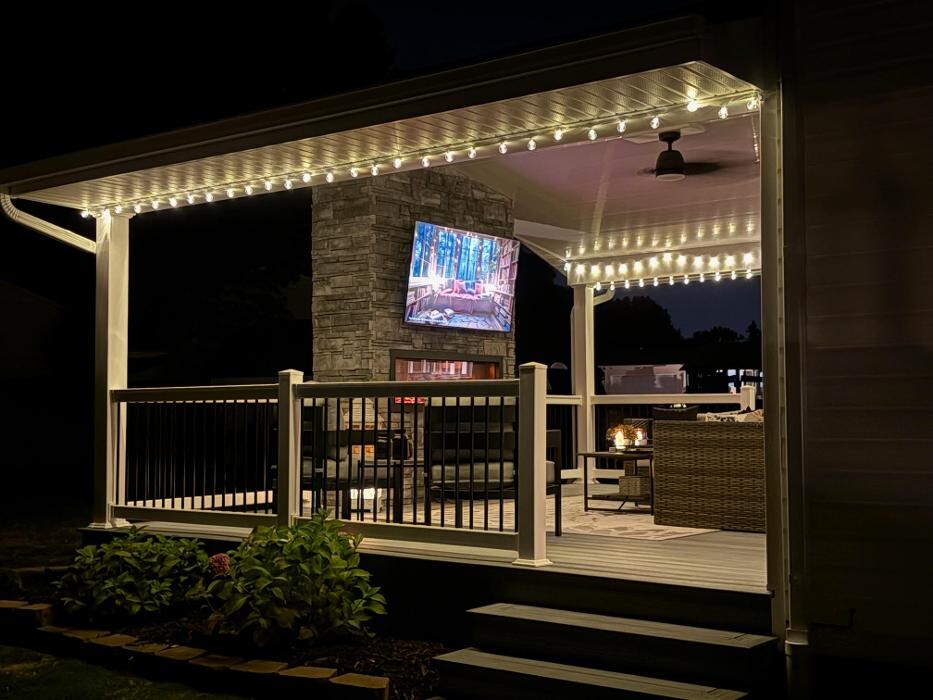 Images Creekside Roofing and Decks
