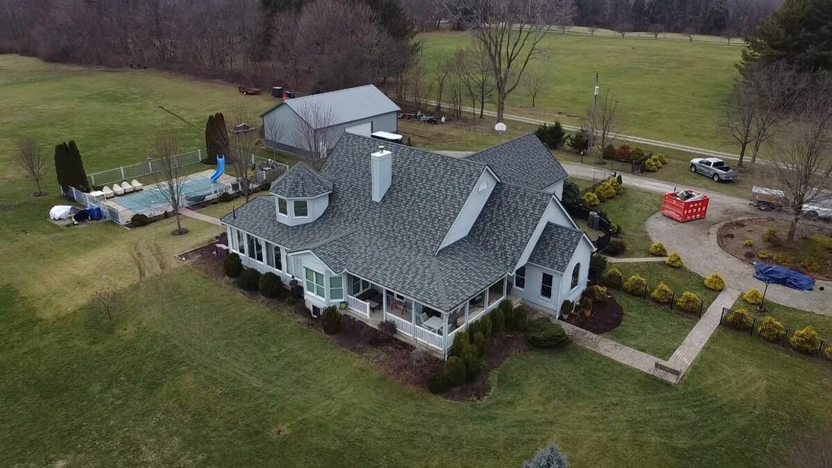 Images Creekside Roofing and Decks