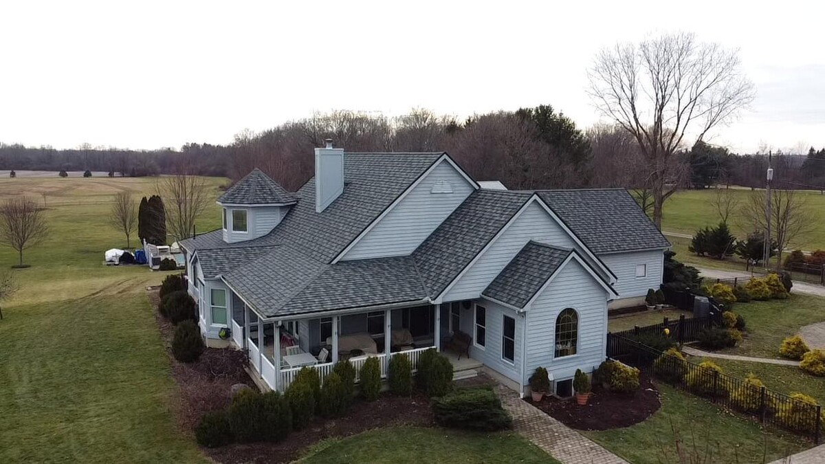 Images Creekside Roofing and Decks