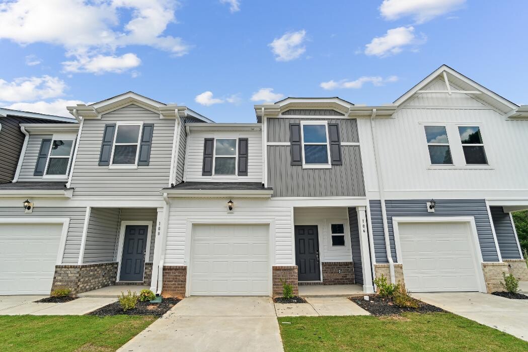 Images Gramercy Woods