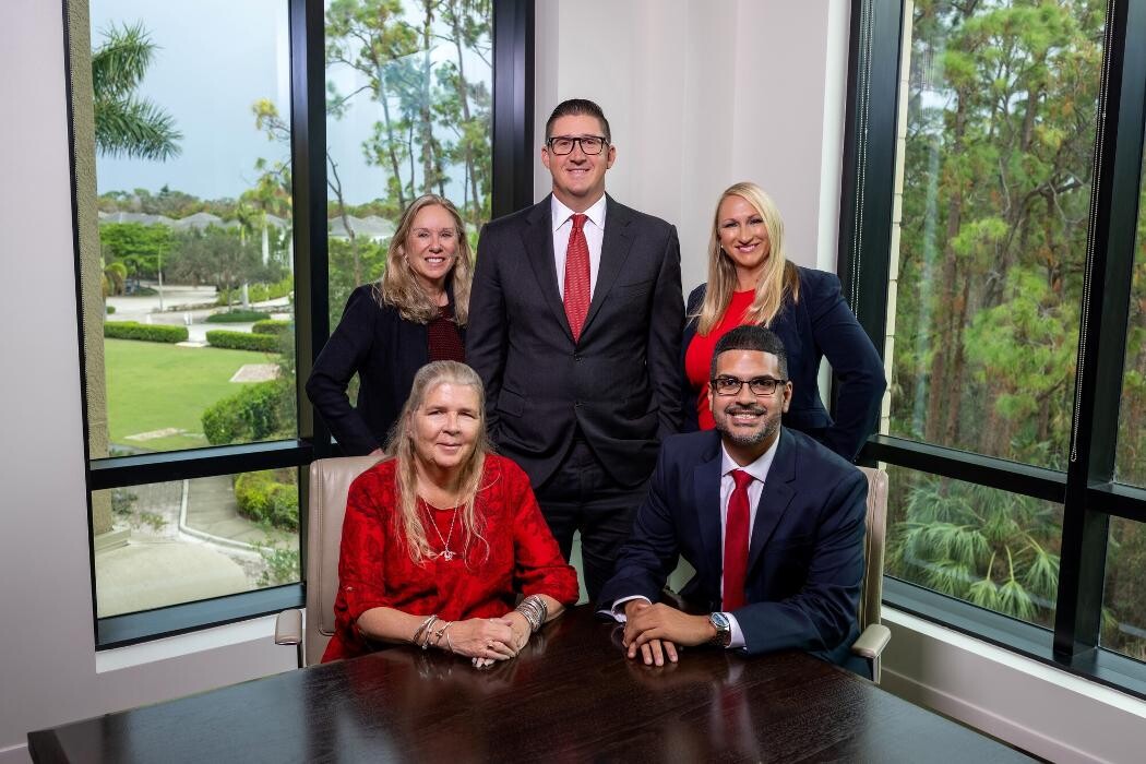 Images Kelley, Mcfalls and Associates (Merrill Lynch)