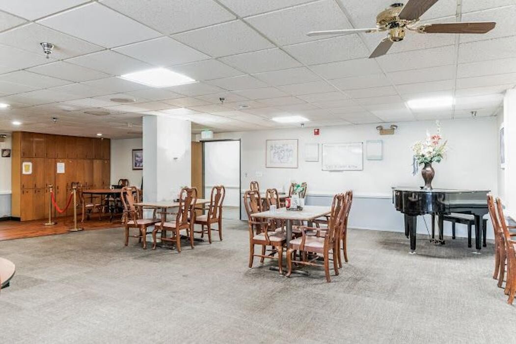 Images Maple Creek Senior Living