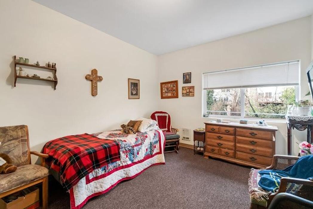 Images Maple Creek Senior Living