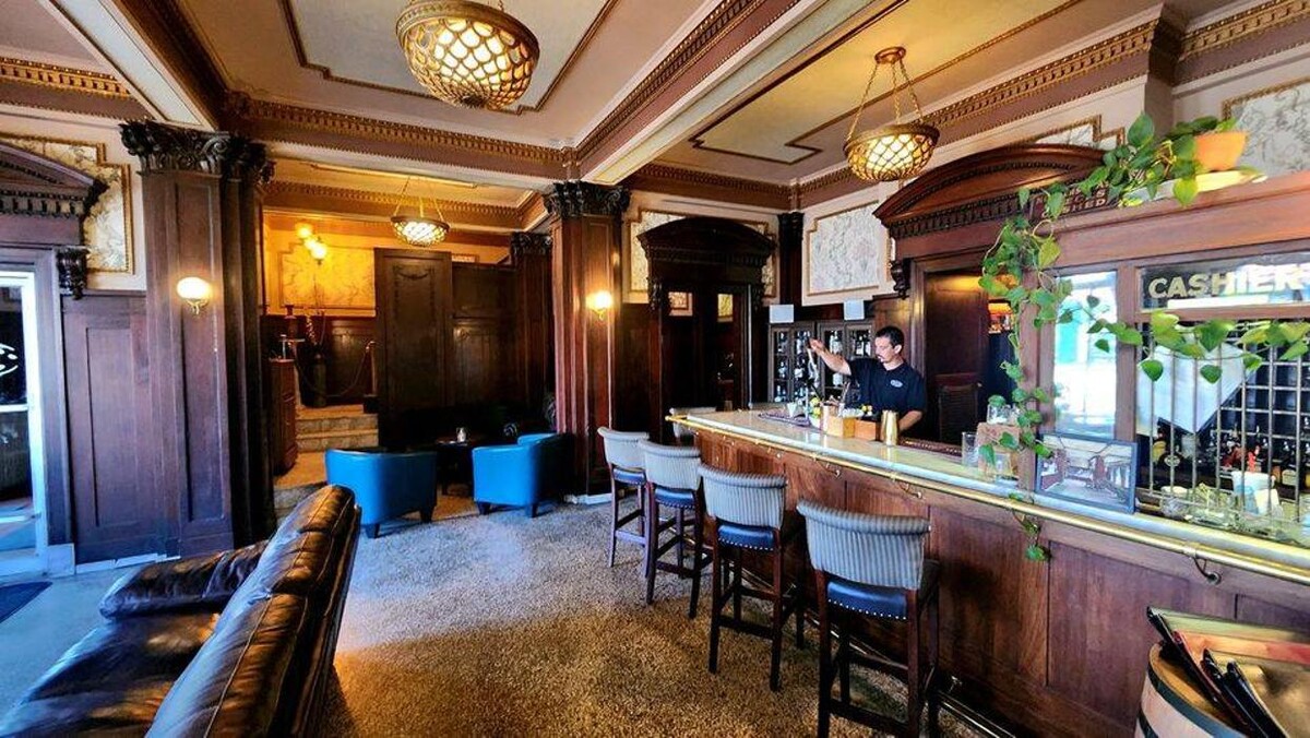 Images The Yellowstone Restaurant