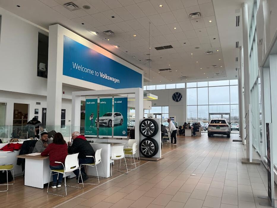 Images Volkswagen of Lee's Summit Service and Parts Department