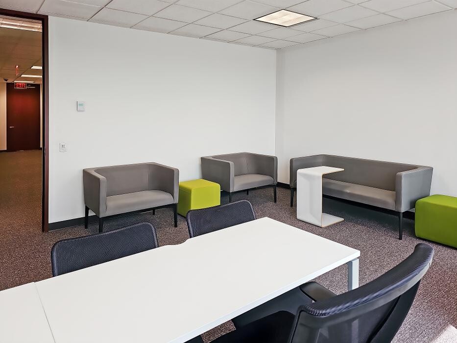 Images Regus E Lake Cook Rd