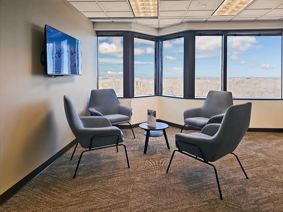 Images Regus E Lake Cook Rd