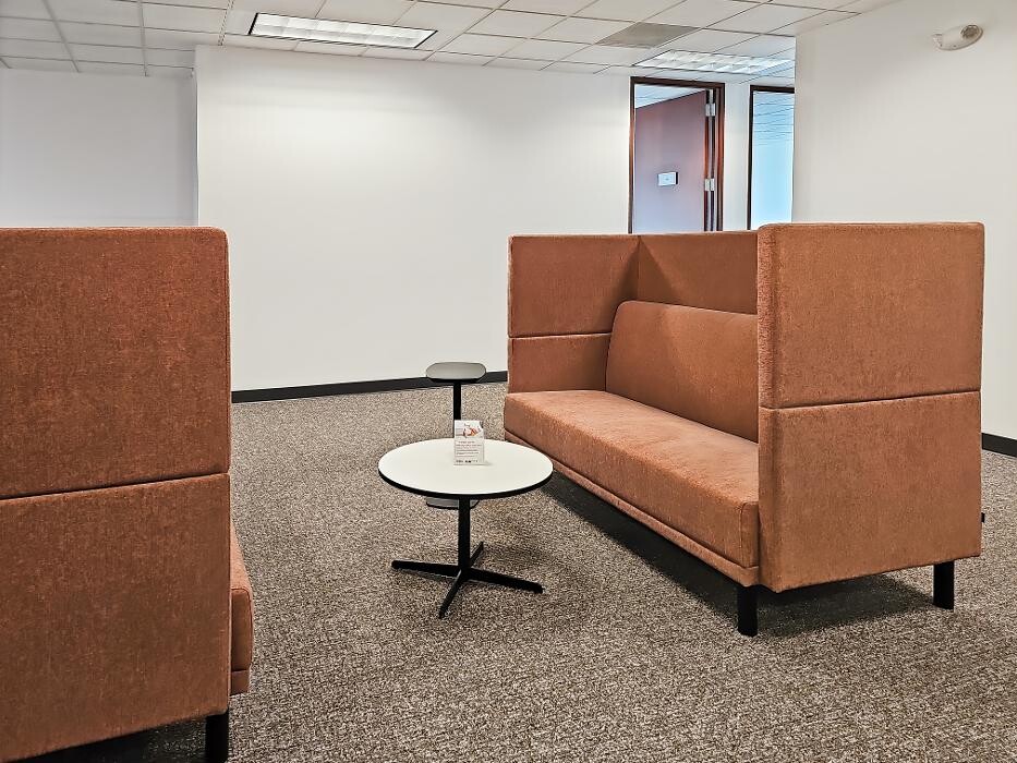 Images Regus E Lake Cook Rd