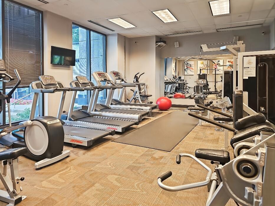 Images Regus E Lake Cook Rd