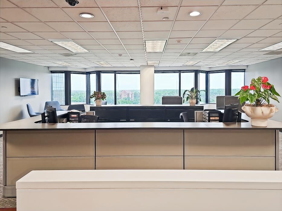 Images Regus E Lake Cook Rd