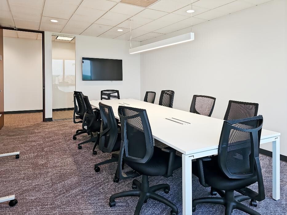 Images Regus E Lake Cook Rd
