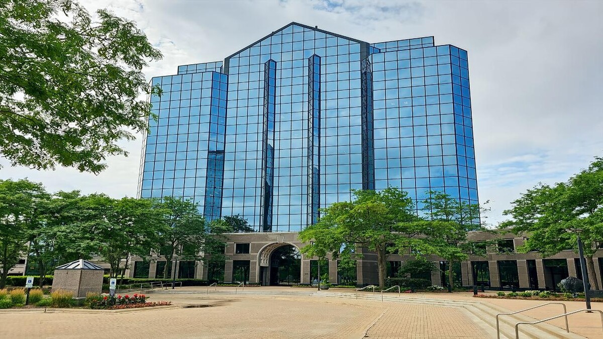 Images Regus E Lake Cook Rd