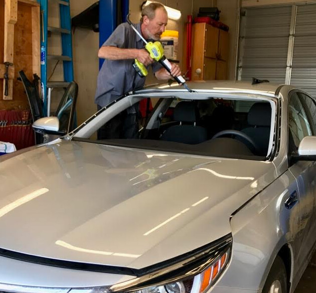 Images Jones' Lube and More