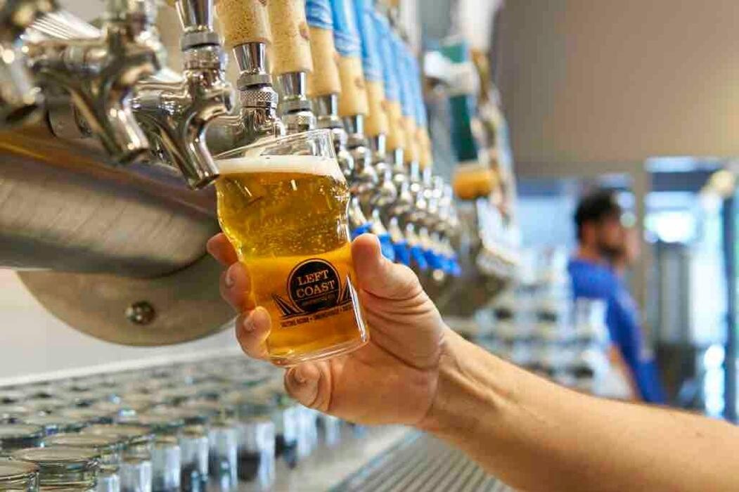 Images Left Coast Brewing Distillery Smokehouse - Ontario