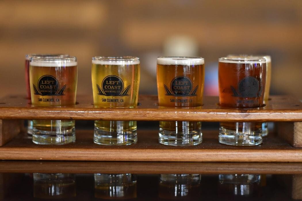 Images Left Coast Brewing Distillery Smokehouse - Ontario