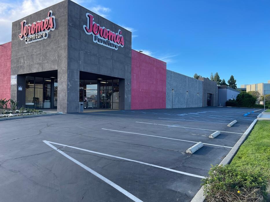 Images Jerome's Furniture & Mattress Store-Fountain Valley