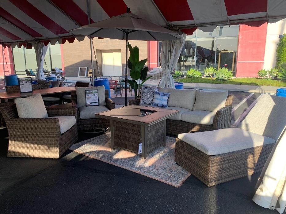 Images Jerome's Furniture Mattress & Patio Superstore-Murrieta