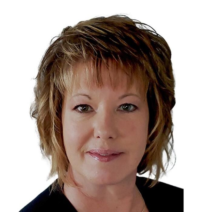 Deanna Cobb Logo