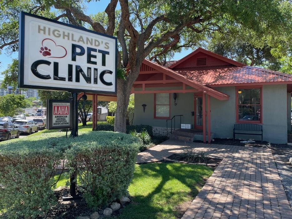 Images Highland's Pet Medical Clinic