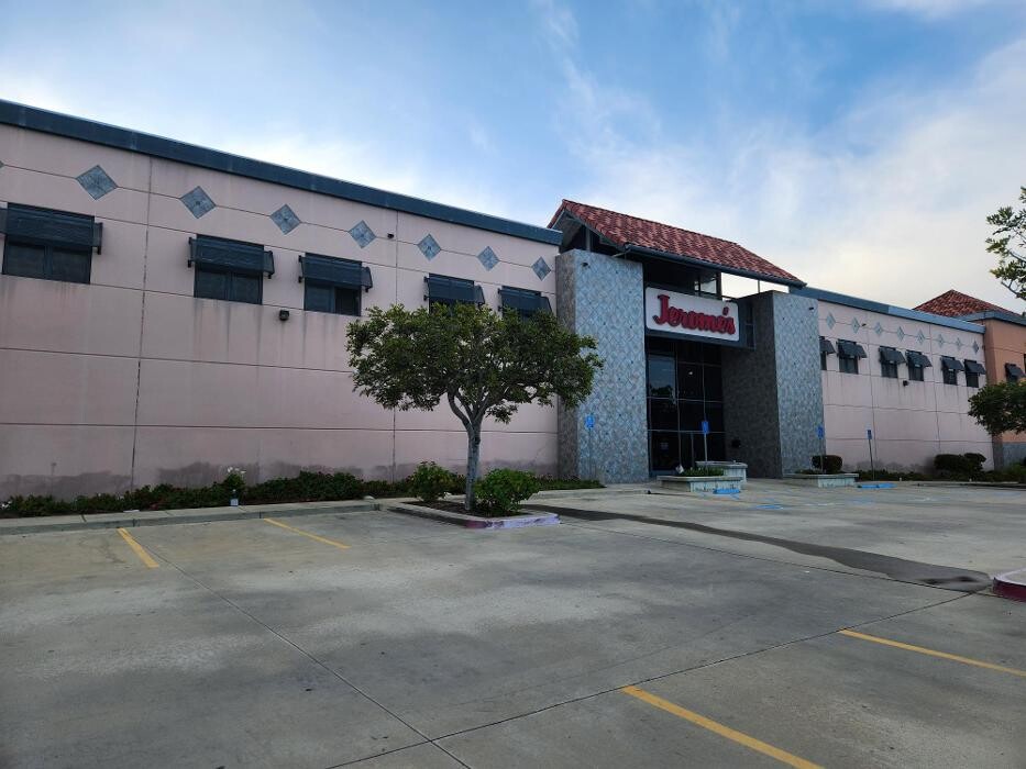 Images Jerome's Furniture Mattress & Patio Superstore-Chula Vista